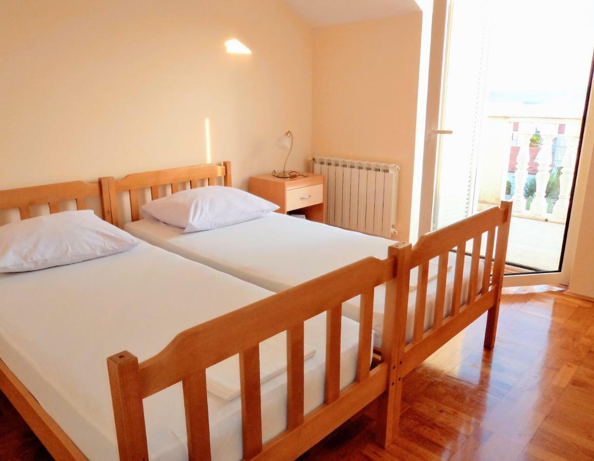 Apartments Andela Светі Филип-і-Яков Екстер'єр фото