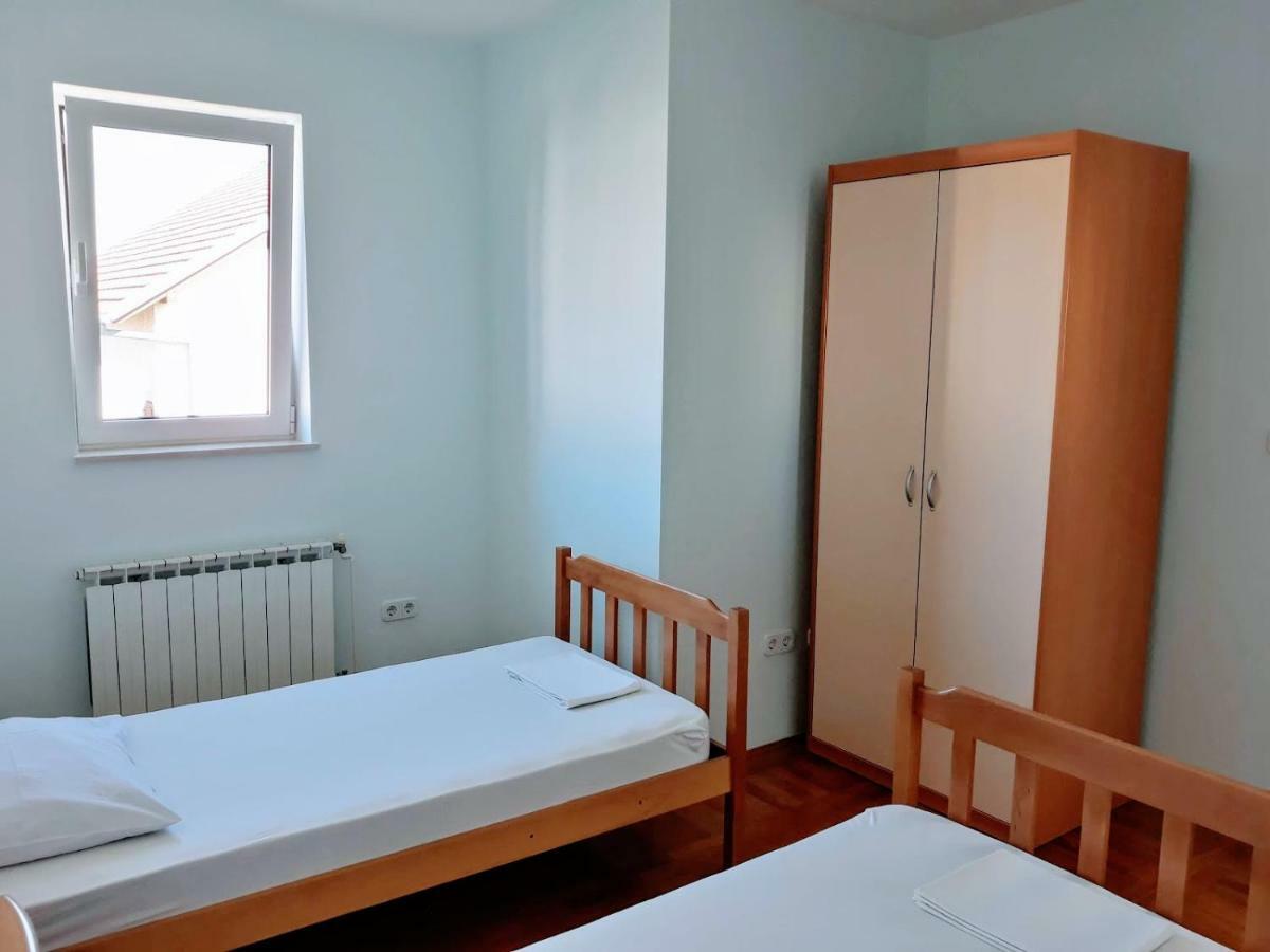 Apartments Andela Светі Филип-і-Яков Екстер'єр фото